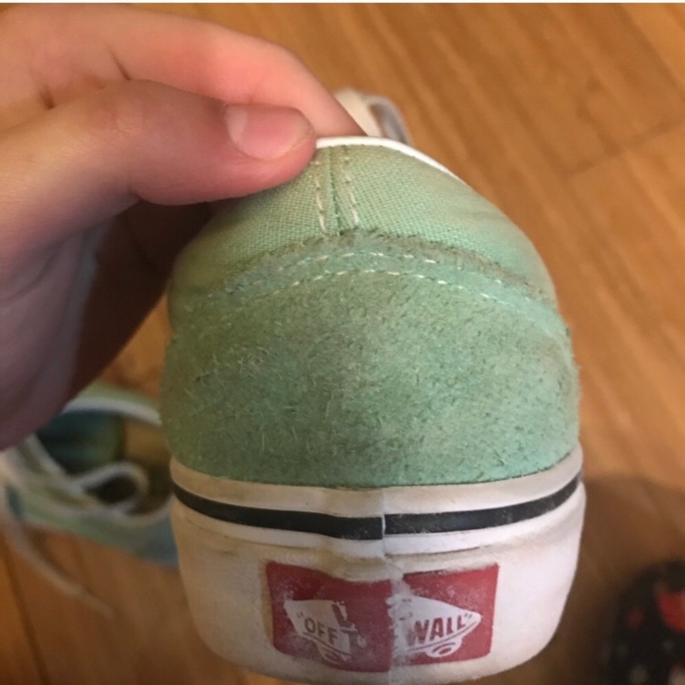 Vans - Picture 4 of 6